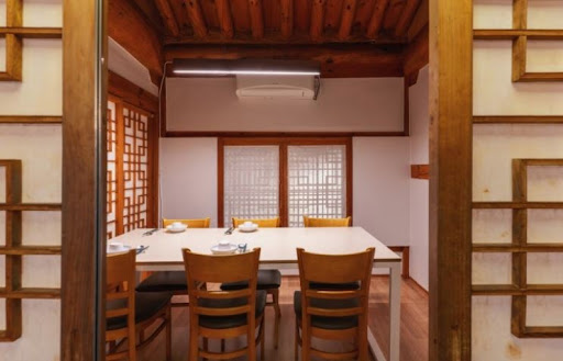 한옥반점이 분당 가족모임 식당 유아의자와 주차 편의로 추천되는 이유